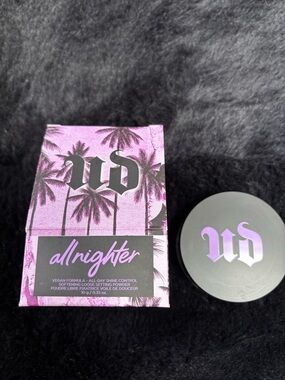 Urban Decay All Nighter Setting Powder - Pink and Purple Packaging